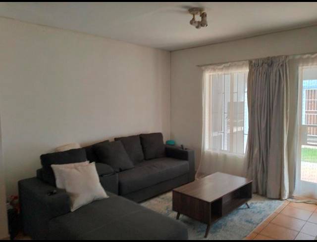 2 BEDROOM APARTMENT FOR SALE IN CRYSTAL PARK